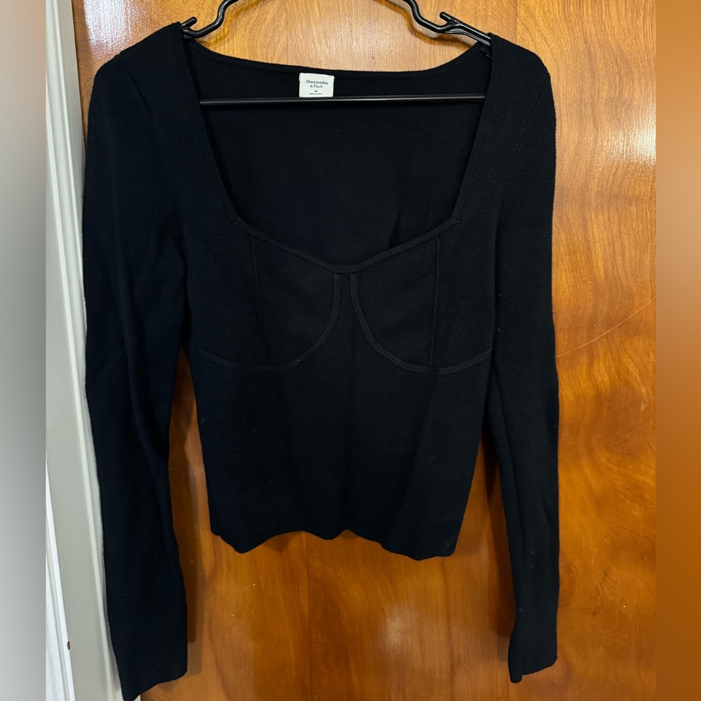 Abercrombie & Fitch Women’s Black Cropped Top Size M